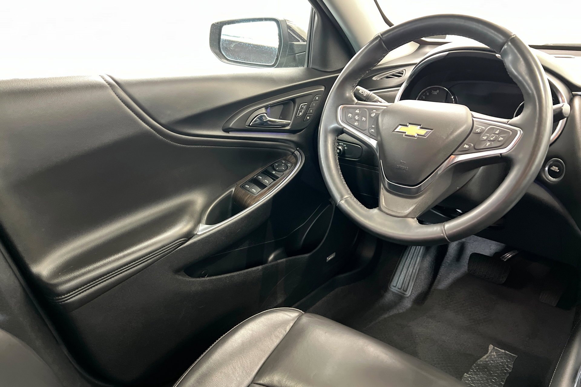 Used 2024 Mosaic Black Metallic Chevrolet LT image 12