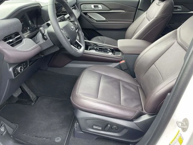 2026 Ford Explorer Platinum - Photo 9