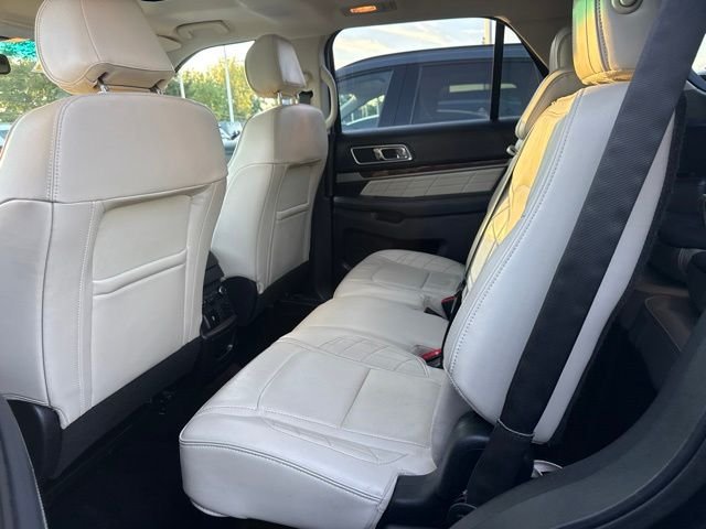 Used 2016 Black Ford Platinum image 15
