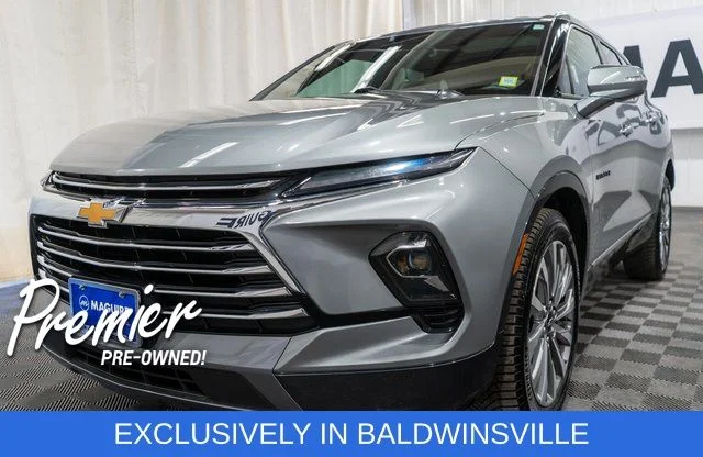 Used 2023 Gray Chevrolet Premier image 2