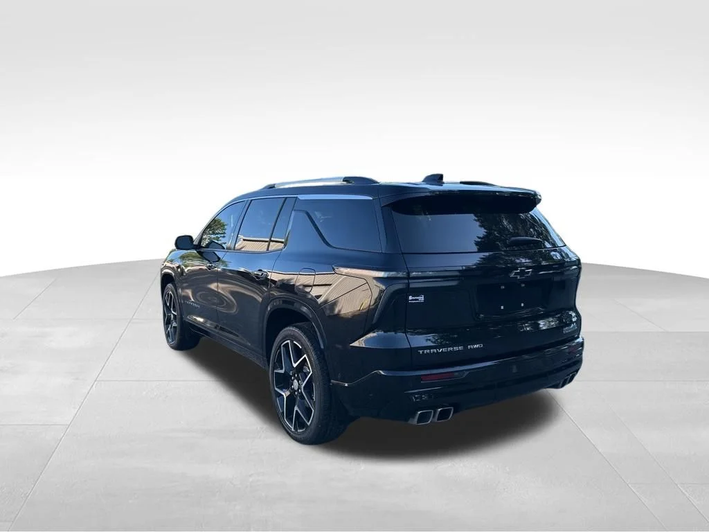 Used 2025 Black Chevrolet High Country image 3