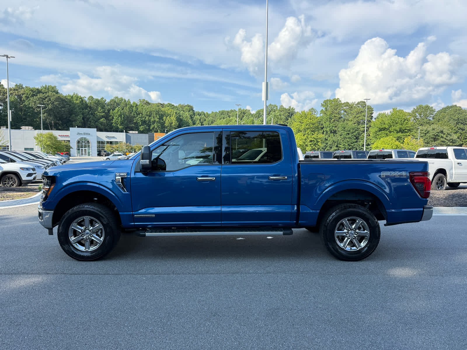 Used 2024 Atlas Blue Metallic Ford XLT image 2