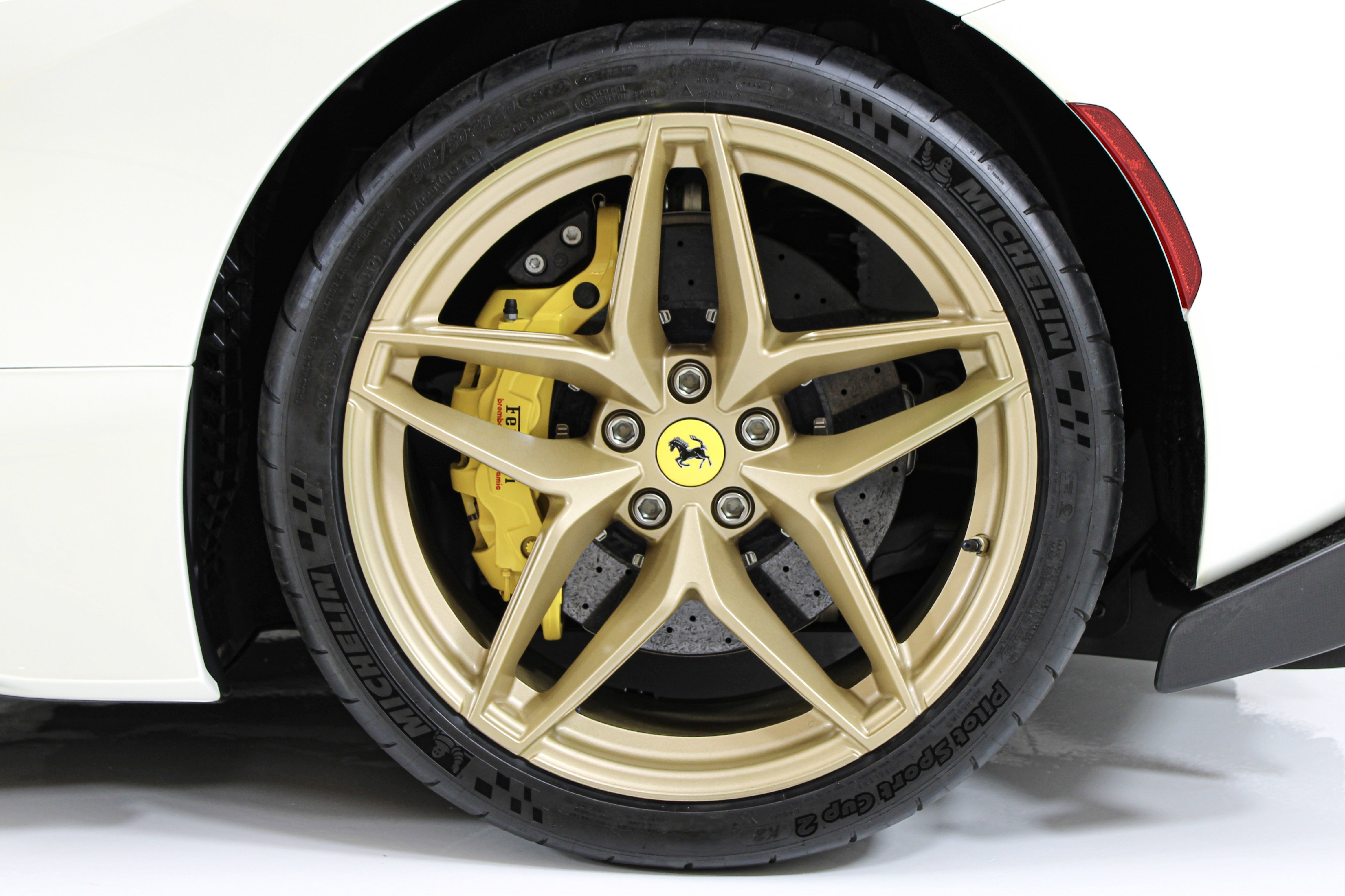 Certified Used 2020 White Ferrari  image 14