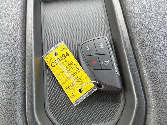 Used 2024 Summit White Chevrolet LT image 33