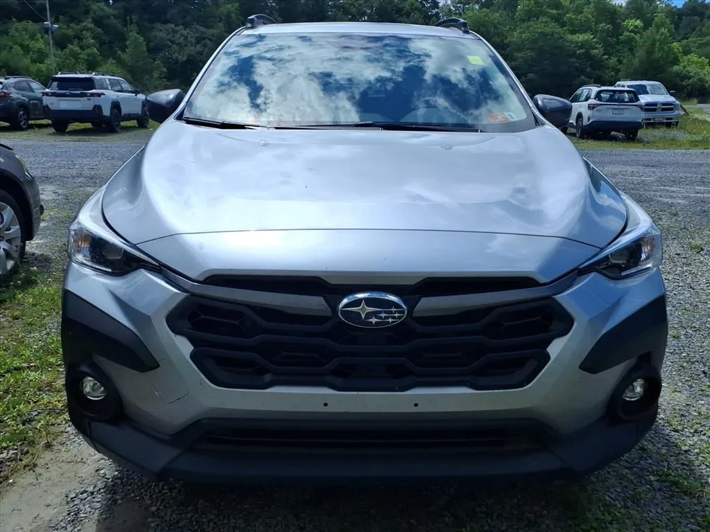 Used 2025 Silver Subaru Premium image 29