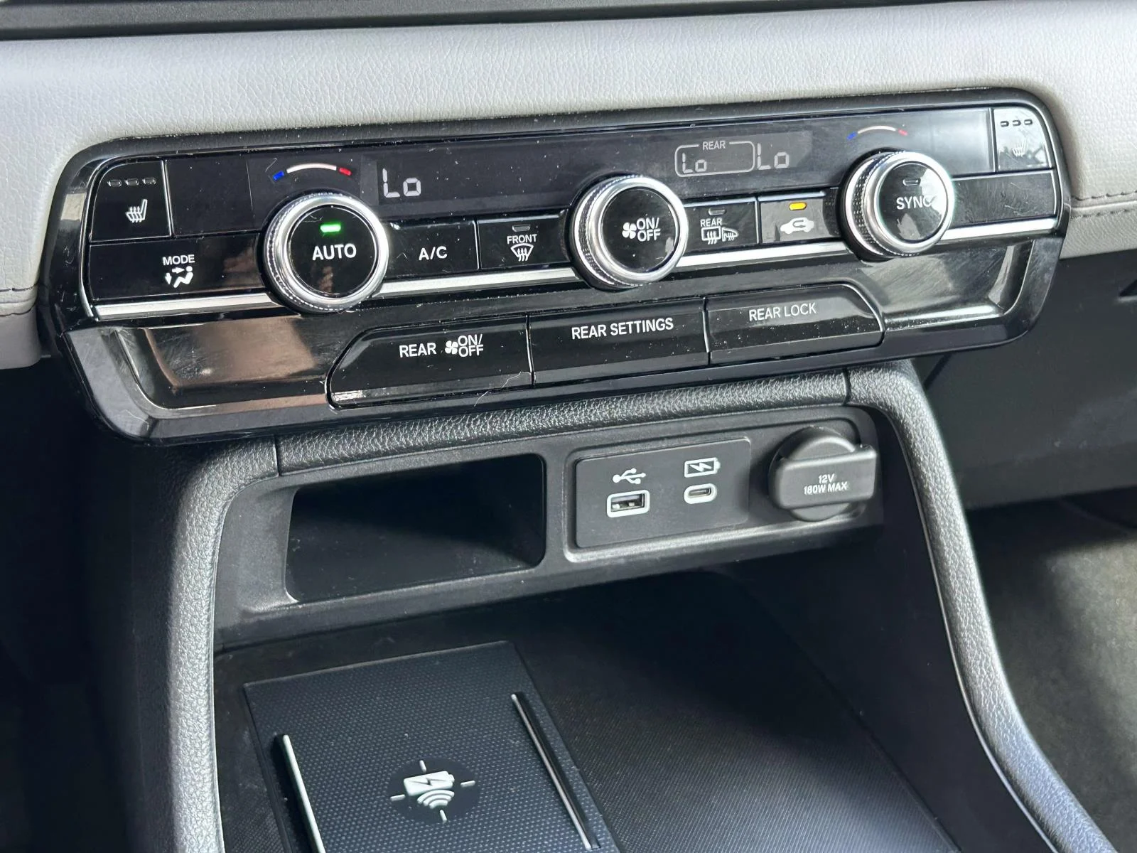 2024 Honda Pilot EX-L - Photo 17