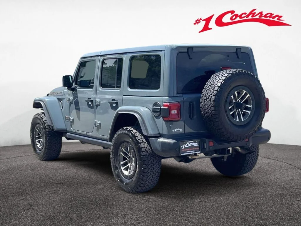 Certified Used 2024 Anvil Clear Coat Jeep Rubicon 392 image 9