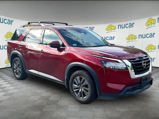 2022 Nissan Pathfinder SV