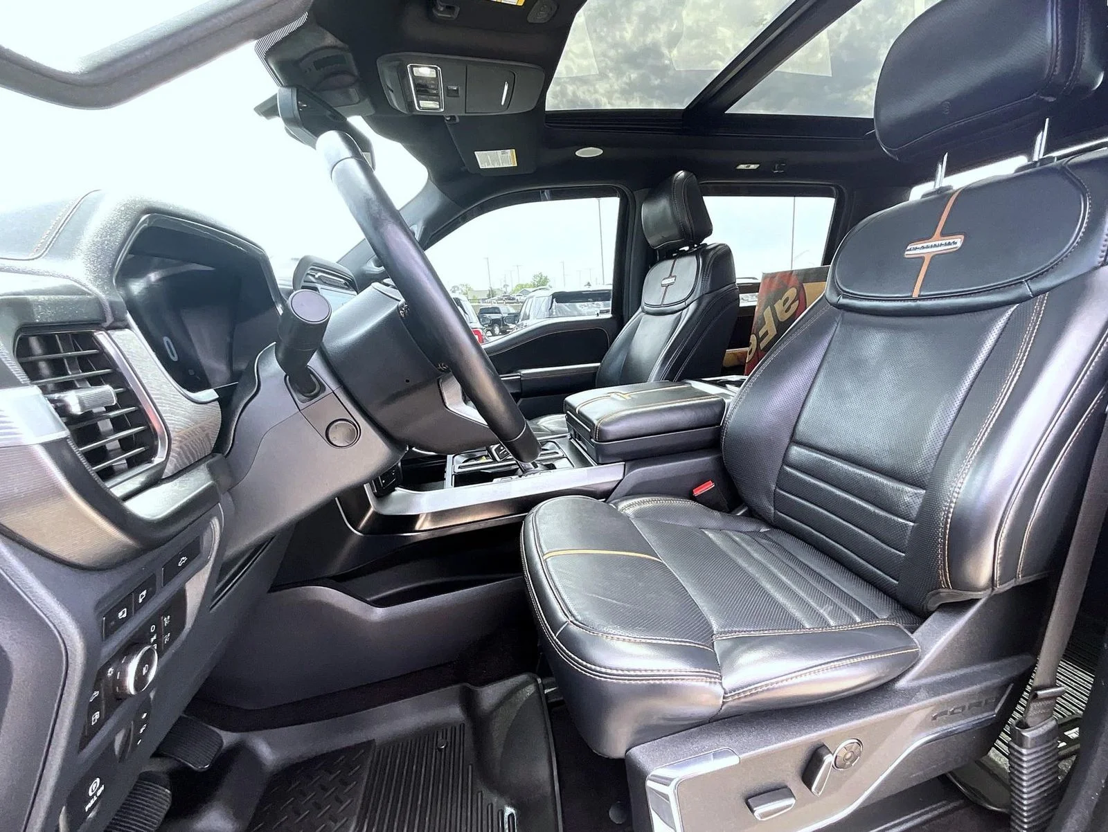 Used 2022 Black Ford Platinum image 10