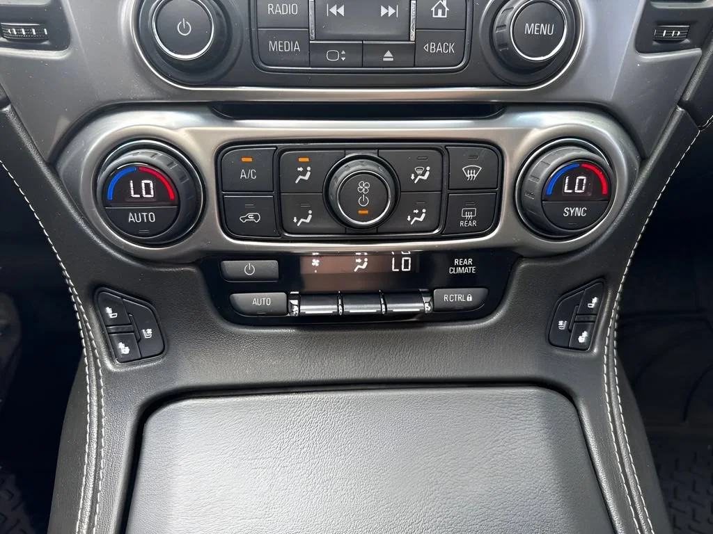 Used 2018 BLACK Chevrolet Premier image 24