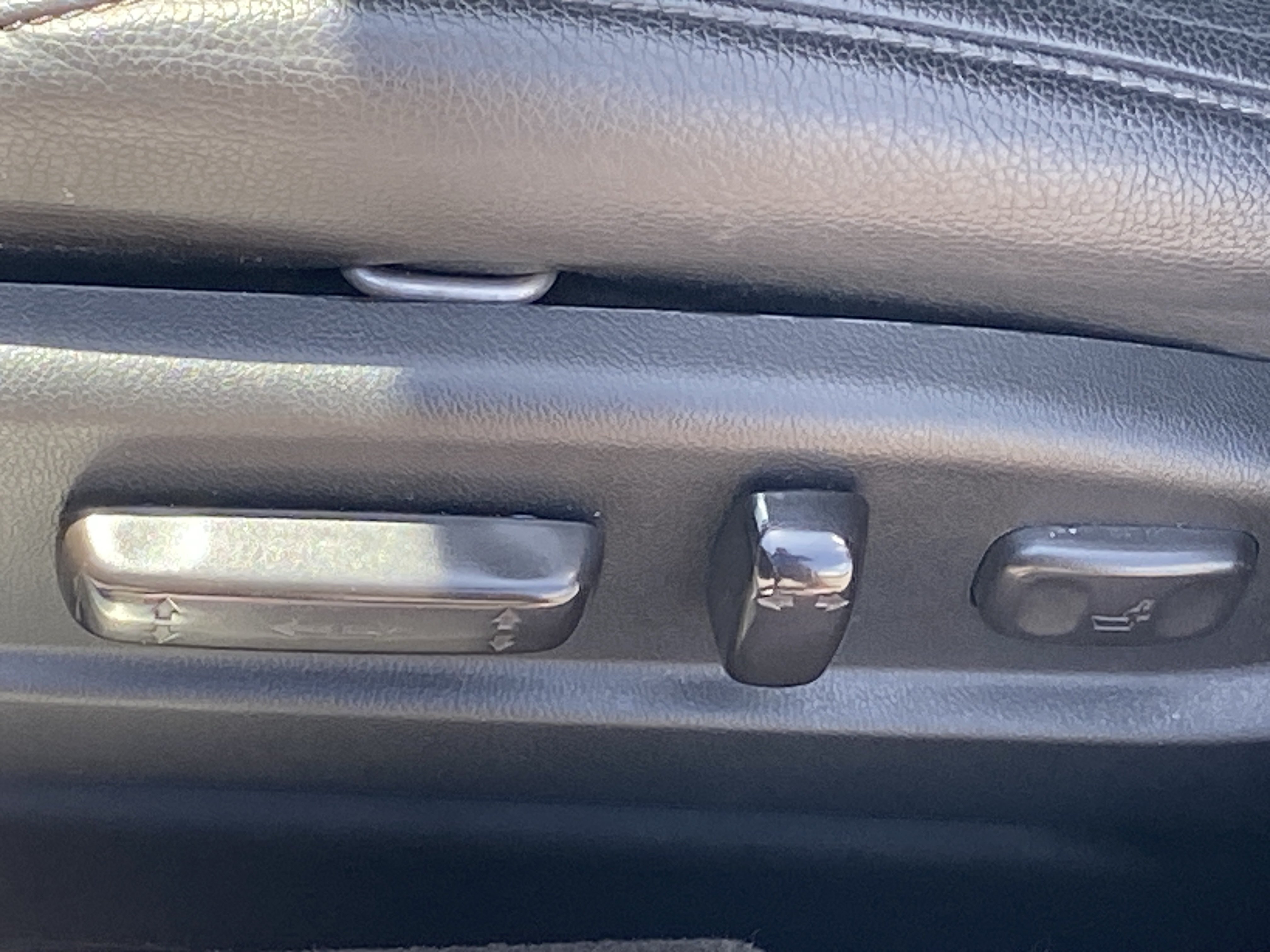 Used 2015 White Acura Base image 17