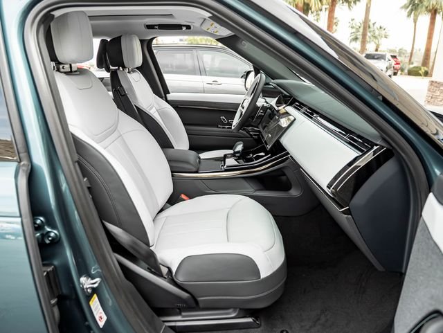 New 2026 Giola Green Land Rover Dynamic SE image 27