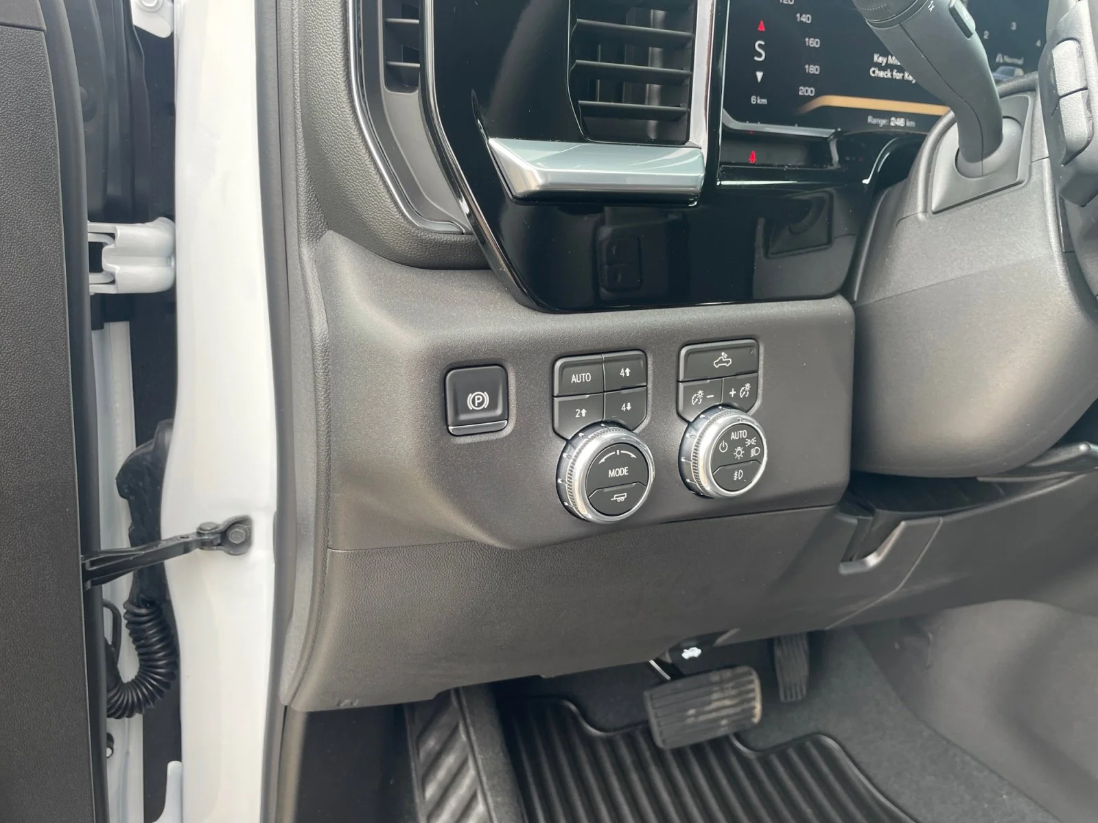 New 2026 Summit White GMC Elevation image 15