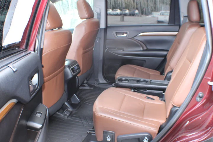 Used 2019 Ooh La La Rouge Mica Toyota Limited image 22