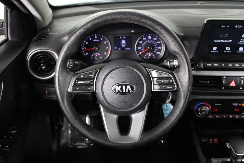 Used 2019 Black Kia FE image 19