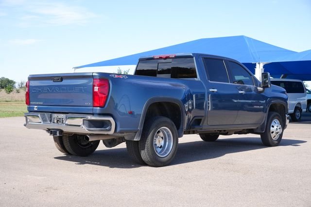 Used 2025 Blue Chevrolet LTZ image 3