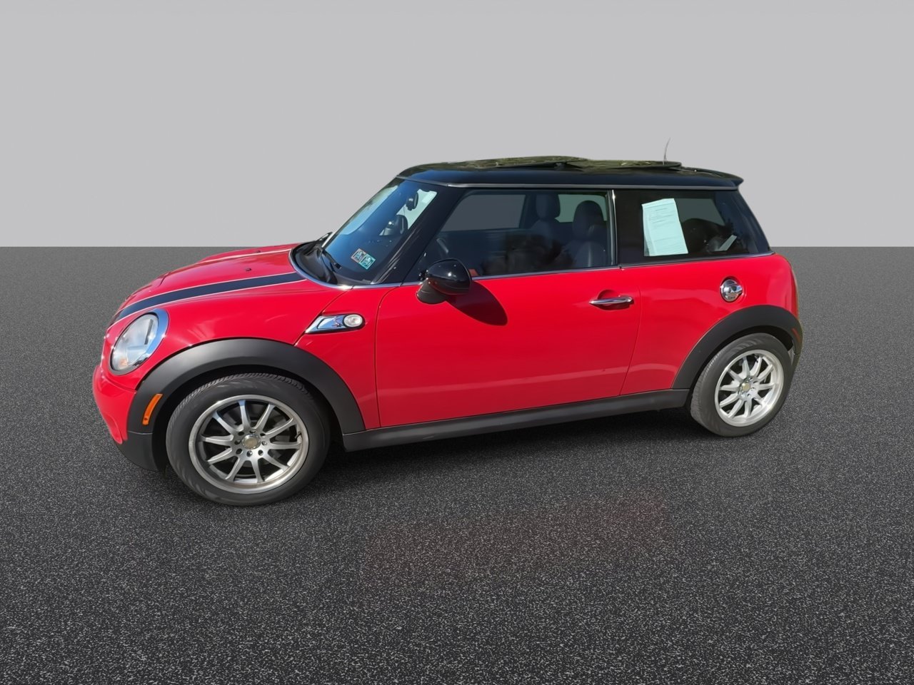 Used 2008 Chili Red MINI S image 4