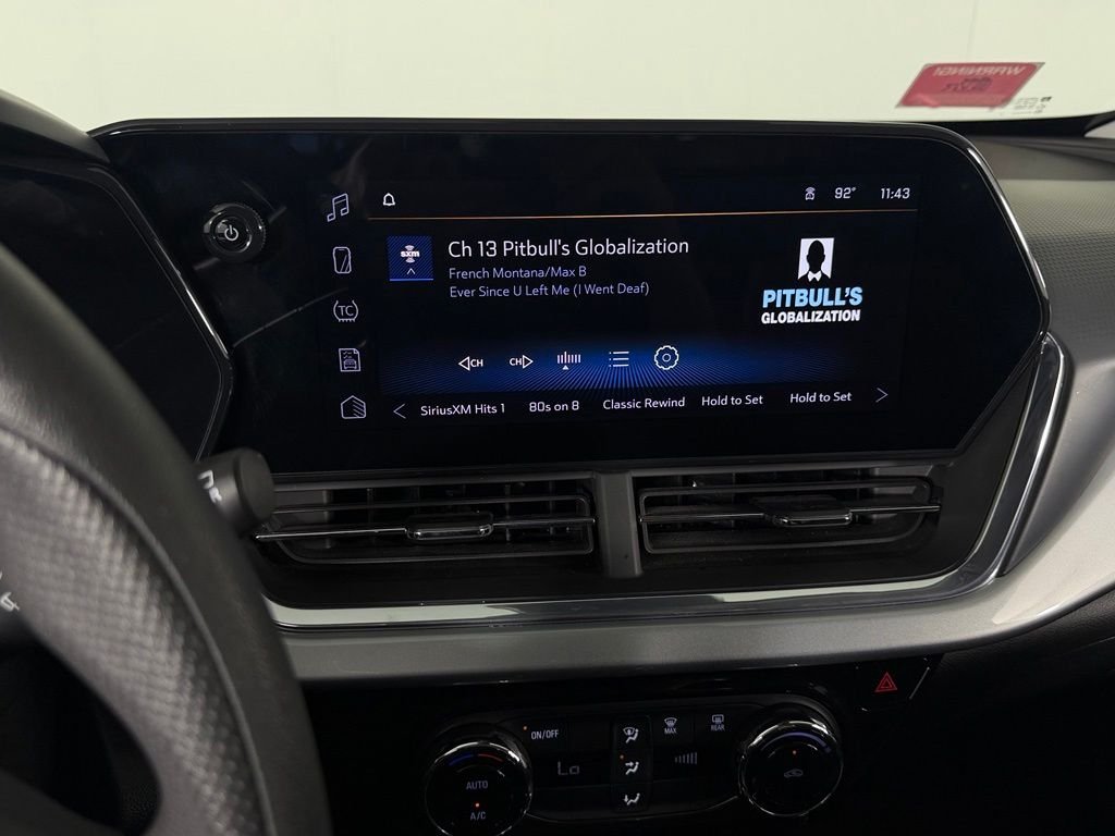 2025 Chevrolet Trax LT - Photo 19