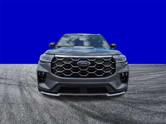 New 2026 Gray Ford Platinum image 9
