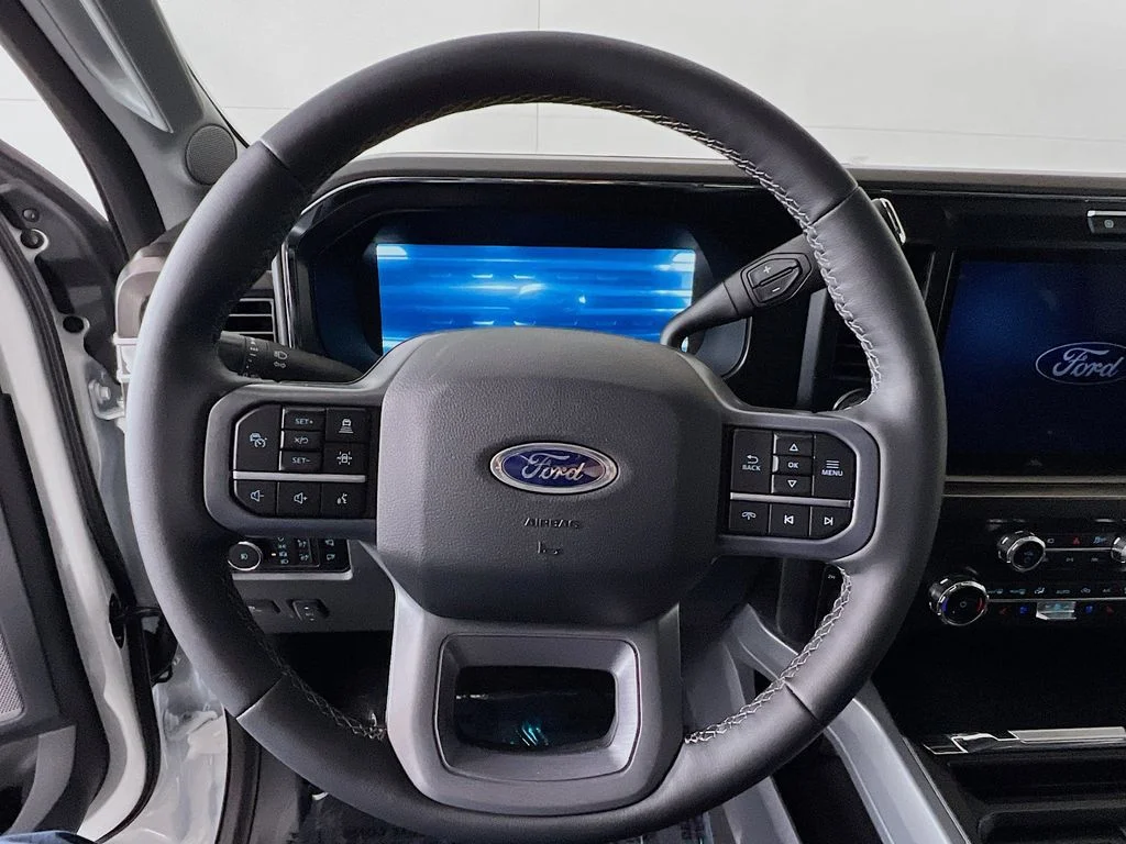New 2026 Star White Metallic Tri-Coat Ford Lariat image 8