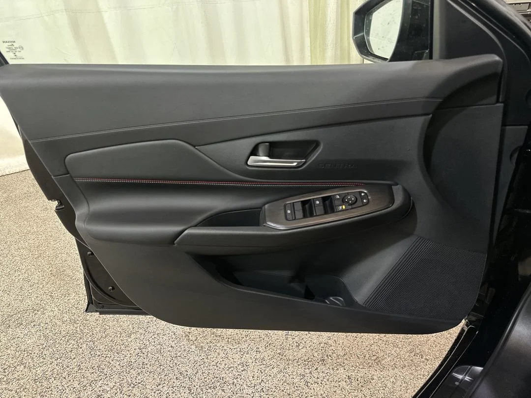 2026 Nissan Sentra SR - Photo 17