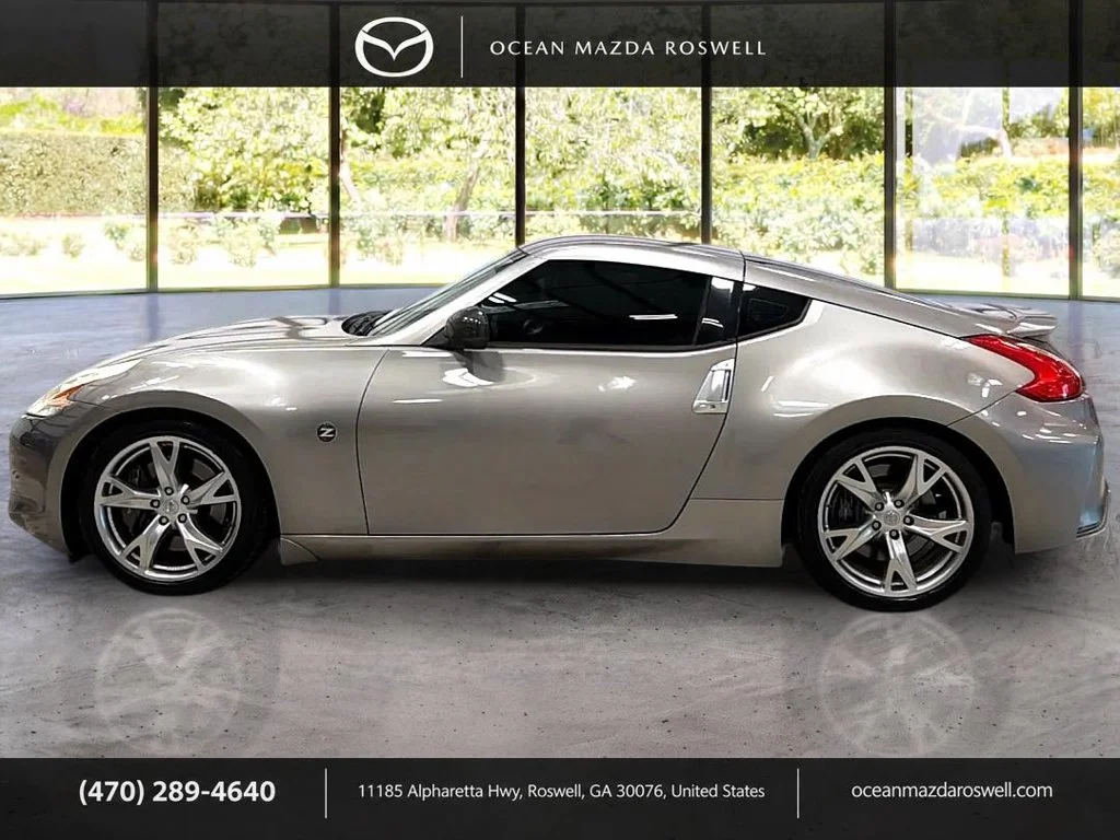 Used 2009 Gray Nissan Touring image 8