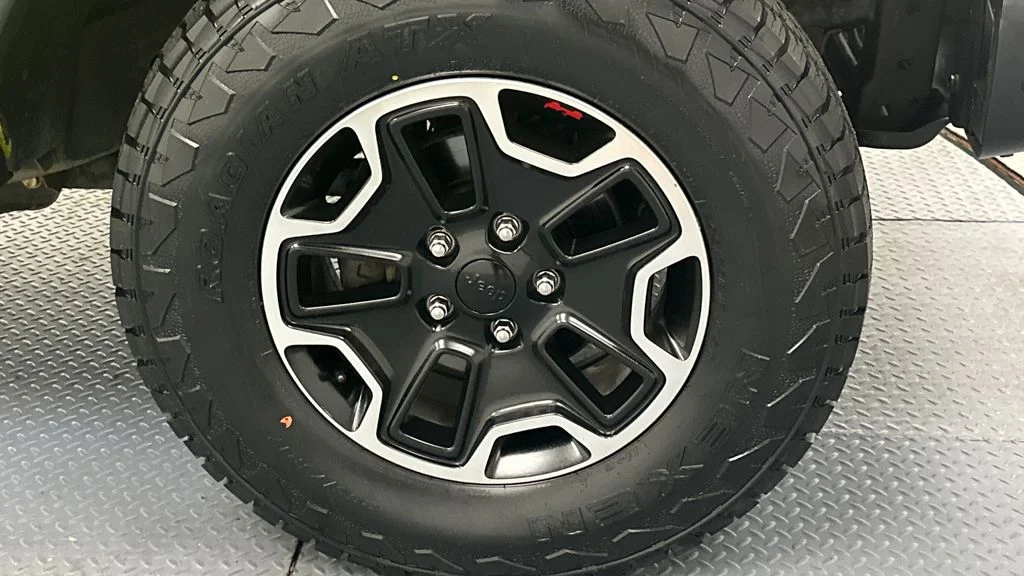 Used 2016 Green Jeep Unlimited Rubicon image 20
