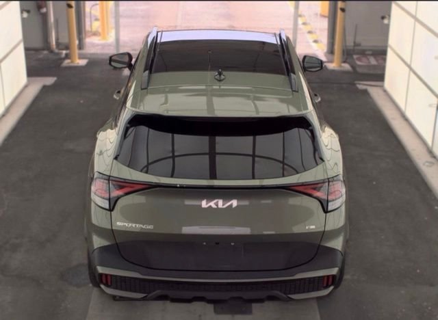 Used 2023 Jungle Green Kia X-Line image 5