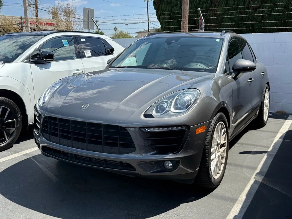 Used 2018  Porsche Sport Edition image 2