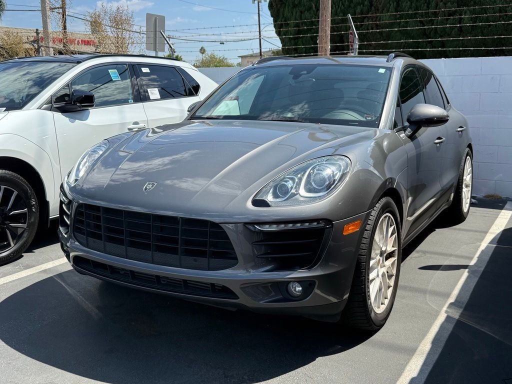 Used 2018  Porsche Sport Edition image 2