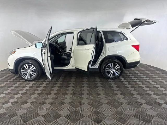 Used 2018 White Honda EX-L image 11