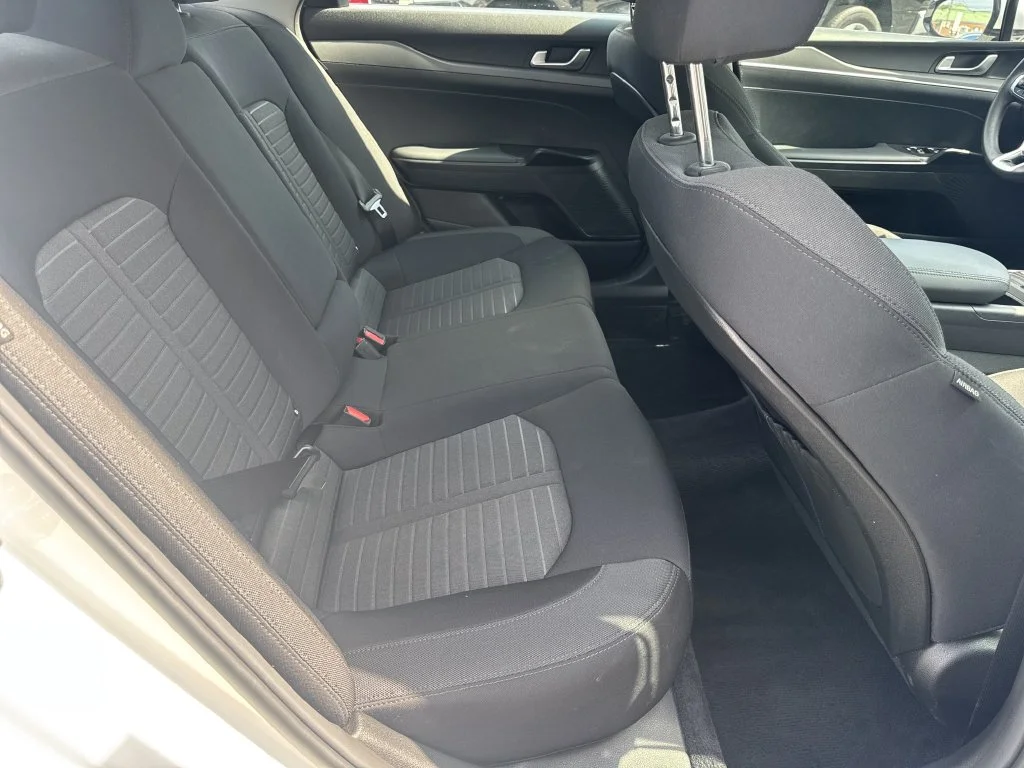 Used 2026 White Kia LXS image 15