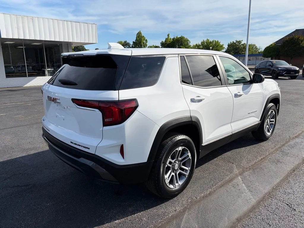 Used 2025 Summit White GMC Elevation image 8