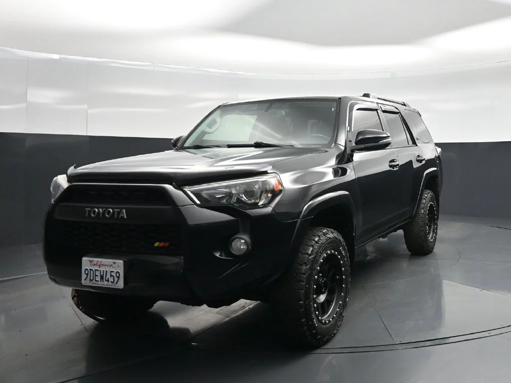 Used 2018 Black Toyota SR5 Premium image 54