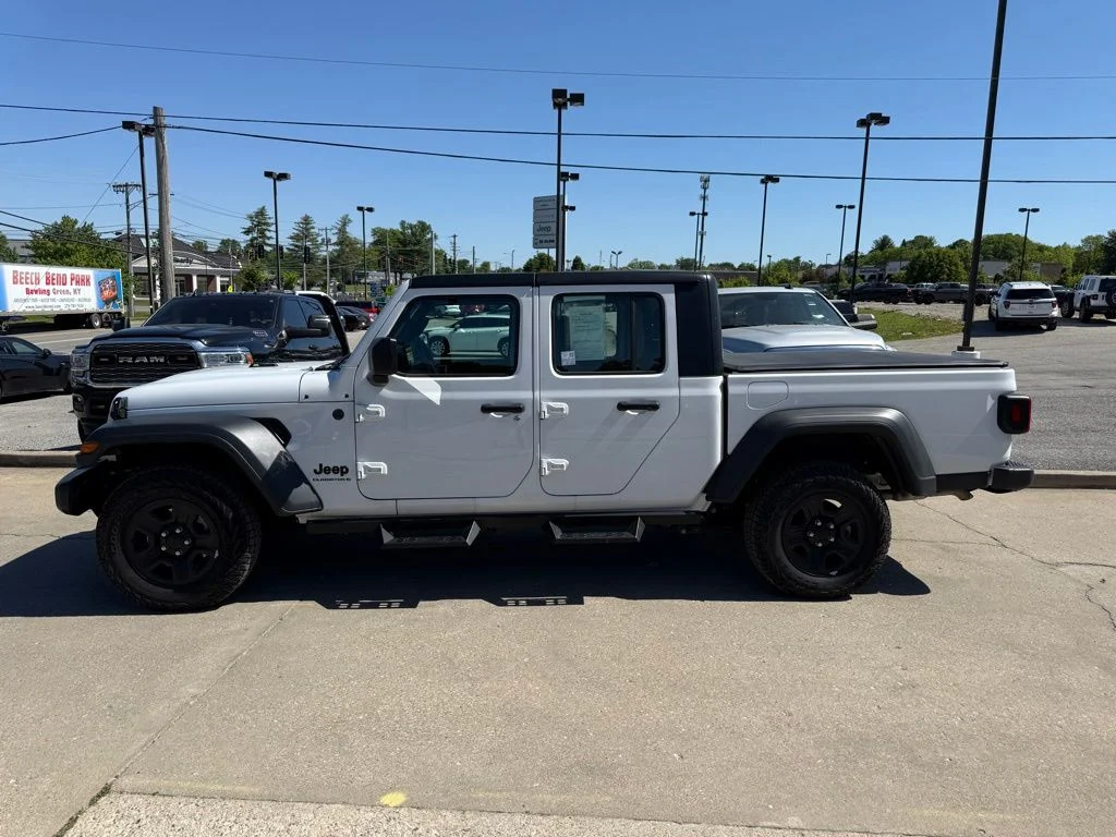 Used 2025 White Jeep Sport image 11