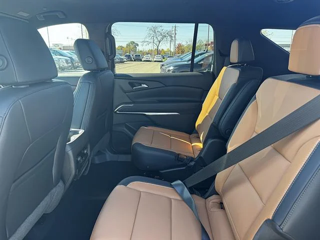 2027 Chevrolet Traverse Z71 - Photo 12