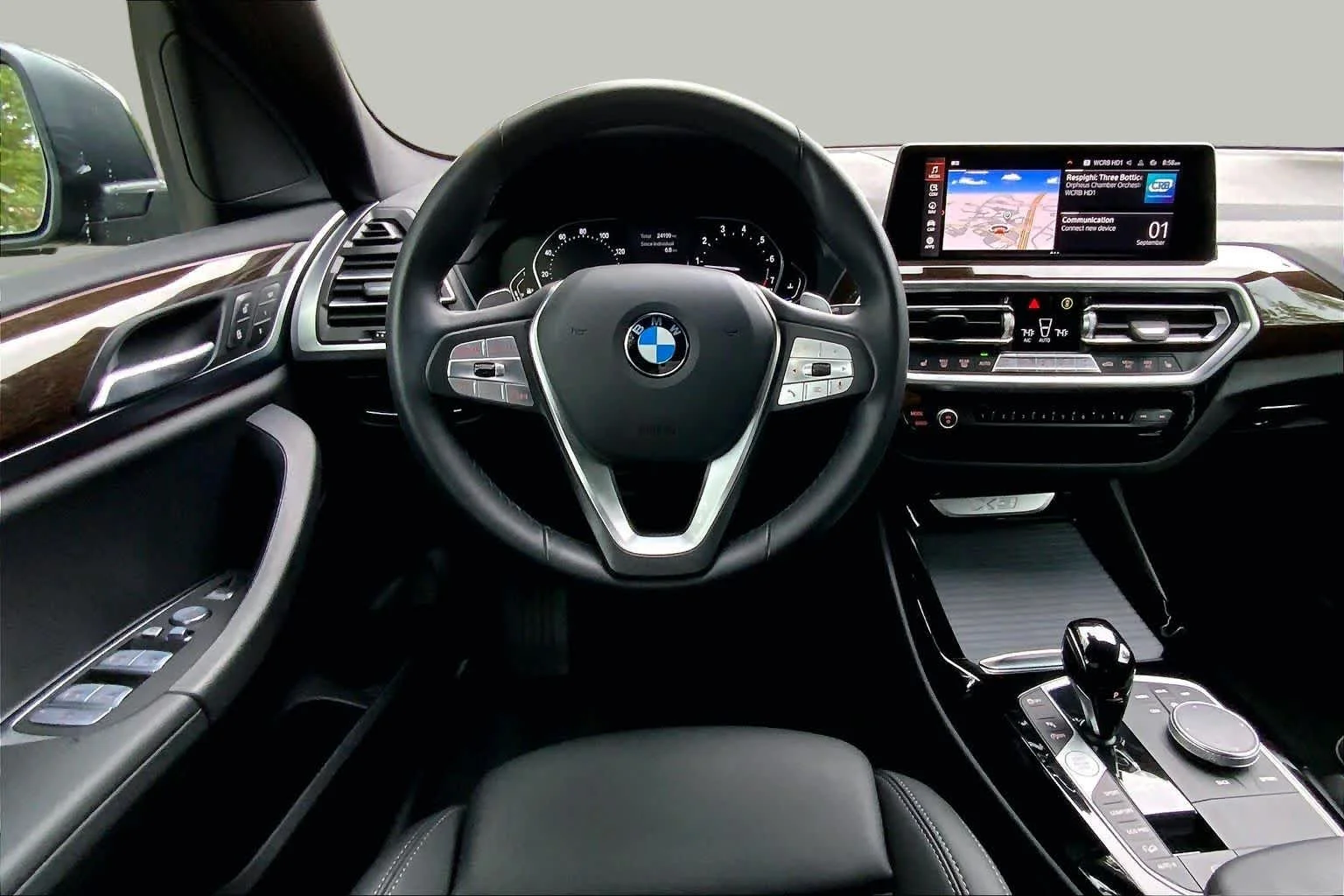Used 2022 Dark Graphite Metallic BMW xDrive30i image 5