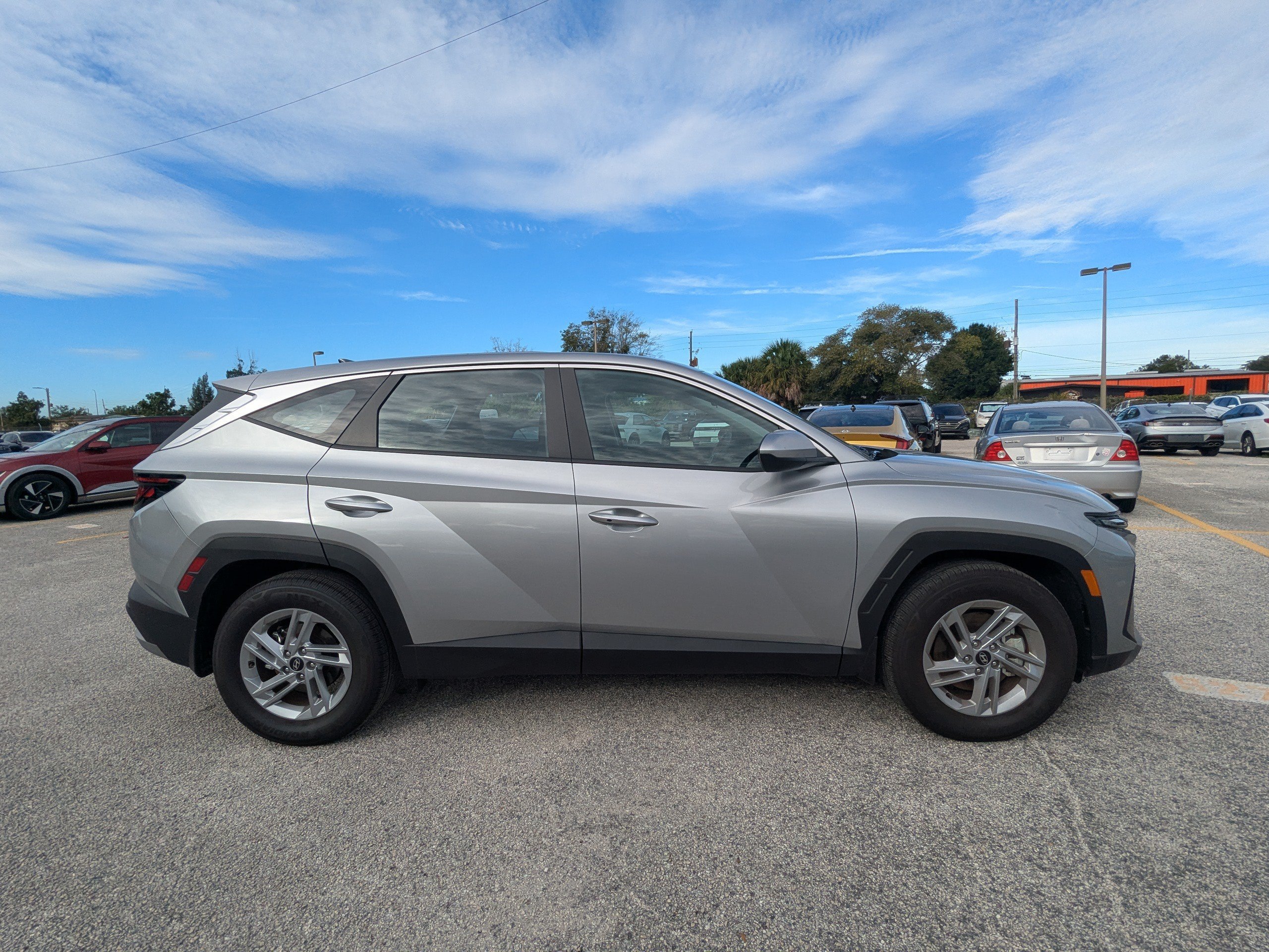 New 2026 Shimmering Silver Hyundai SE image 4