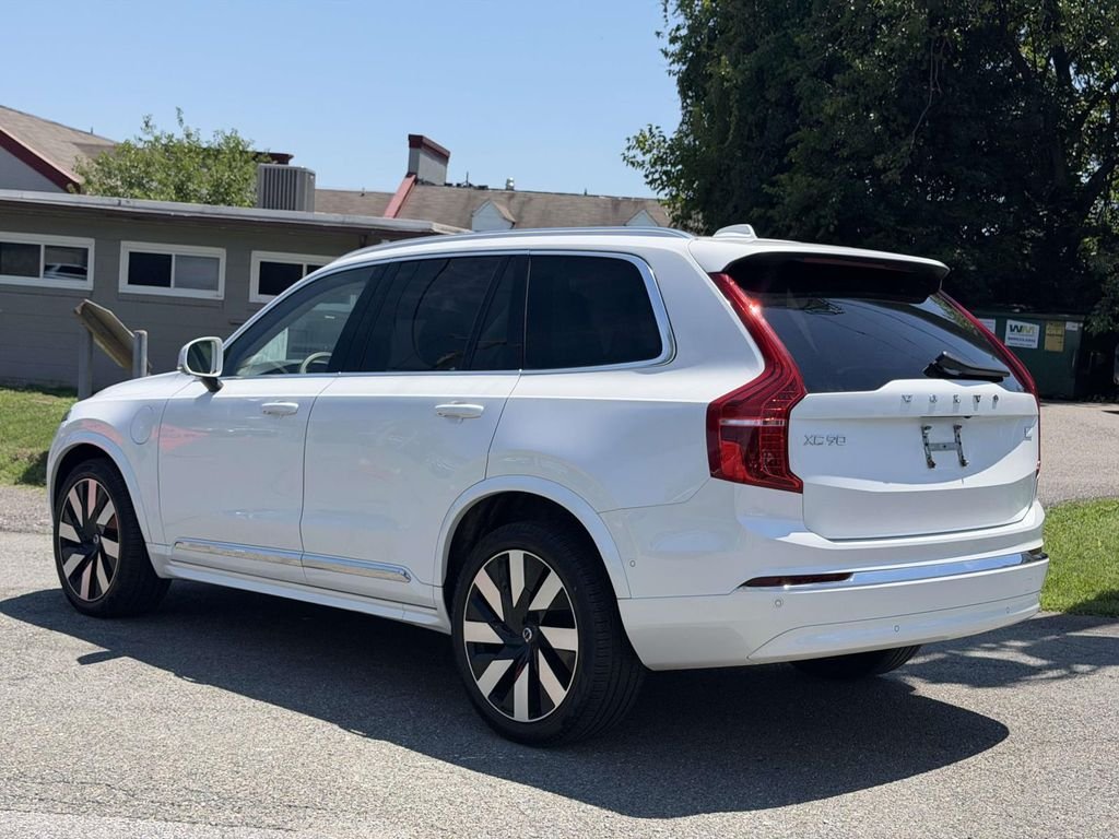 Used 2024 White Volvo T8 Plus Bright Theme 7 Passenger image 22
