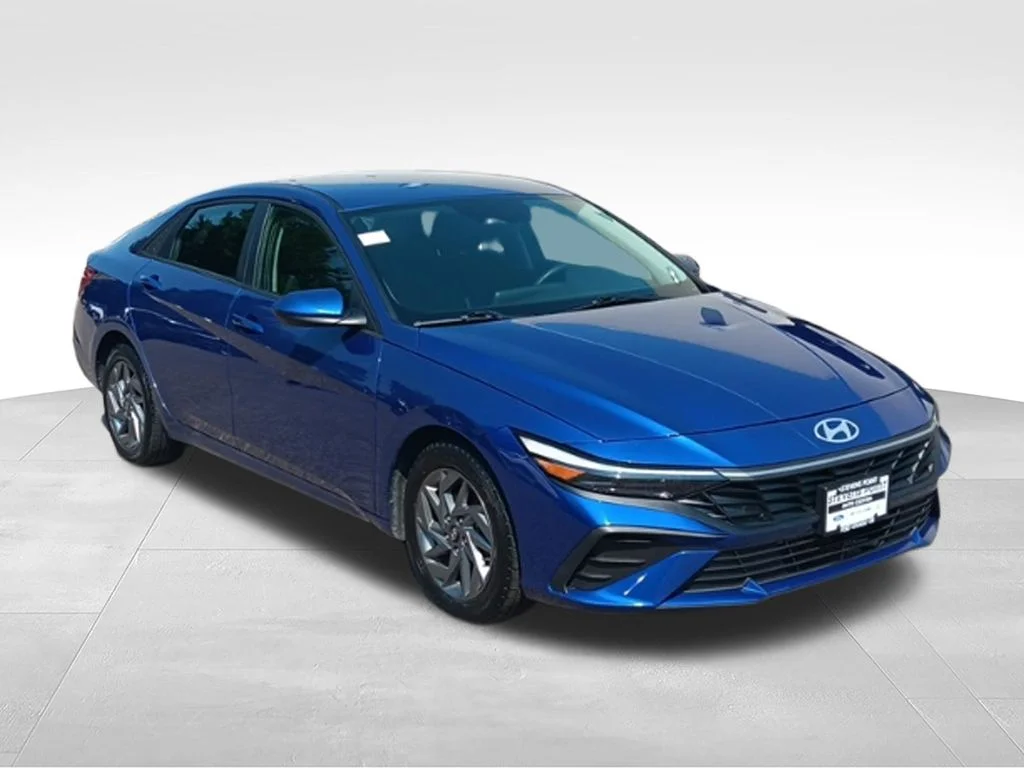 Used 2024 Intense Blue Hyundai SEL image 8
