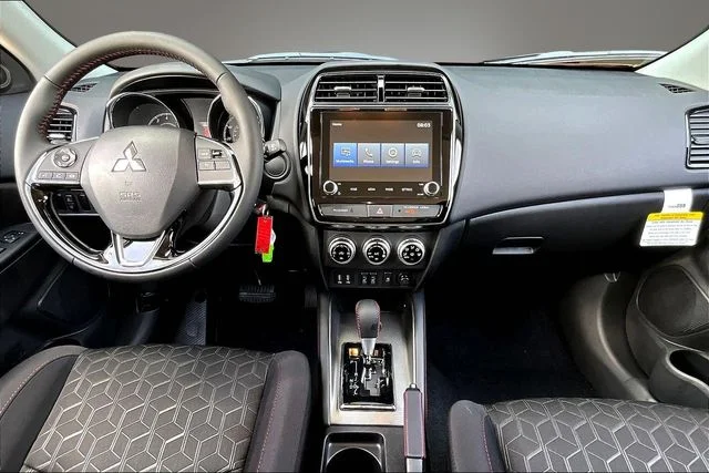 New 2026 Orange Mitsubishi 2.0 LE image 5