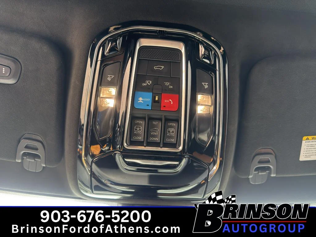 Used 2022 Bright White Clearcoat Jeep Series III image 34