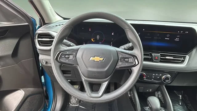 Used 2025 Marina Blue Metallic Chevrolet LT image 14