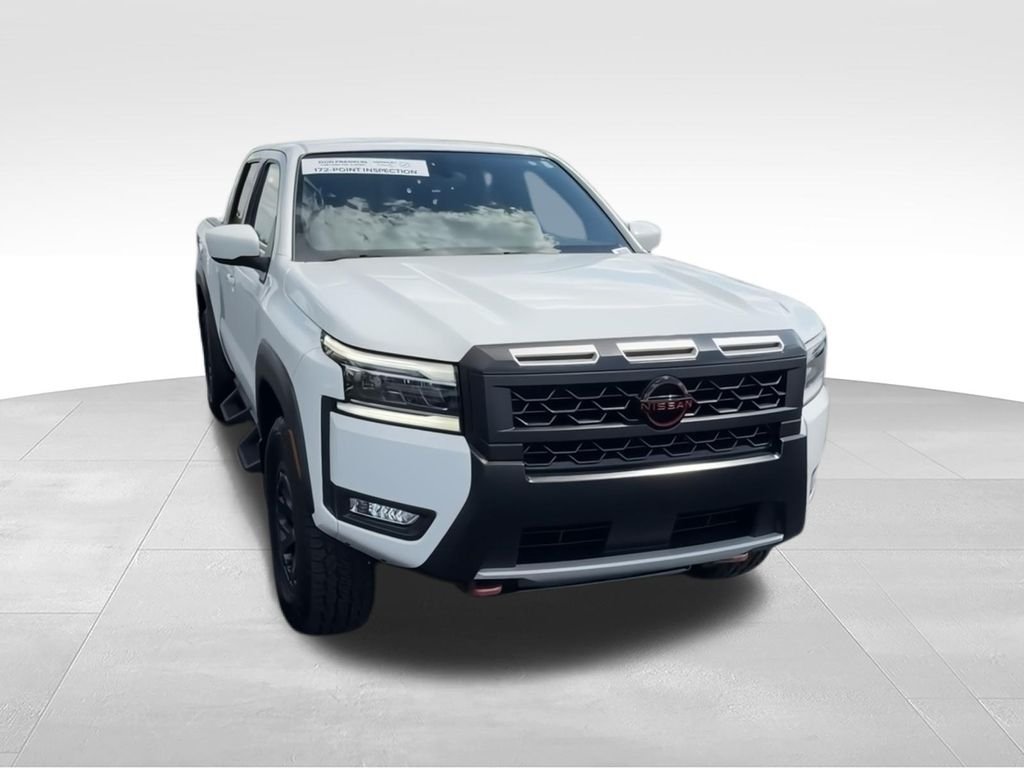 Used 2025 White Nissan PRO-4X image 4