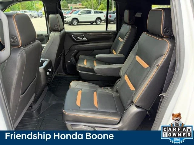 Used 2022 White GMC AT4 image 38