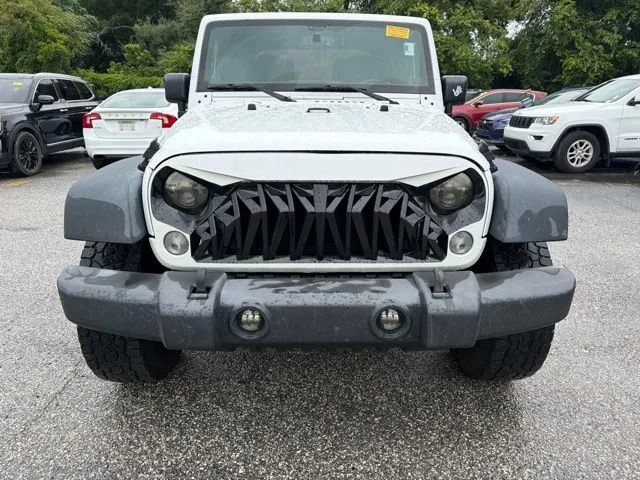 Used 2014 Bright White Clearcoat Jeep Sport image 4