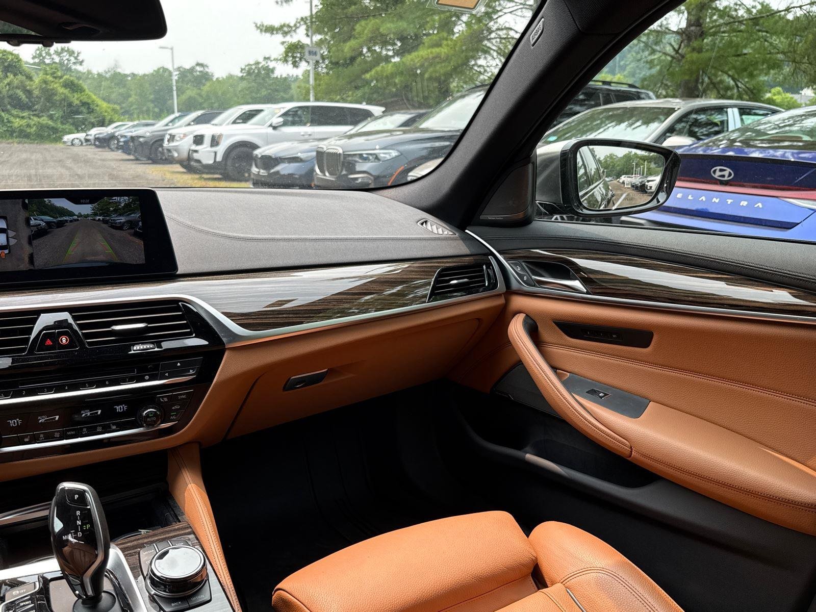 Used 2018 Black Sapphire Metallic BMW M550i xDrive image 24
