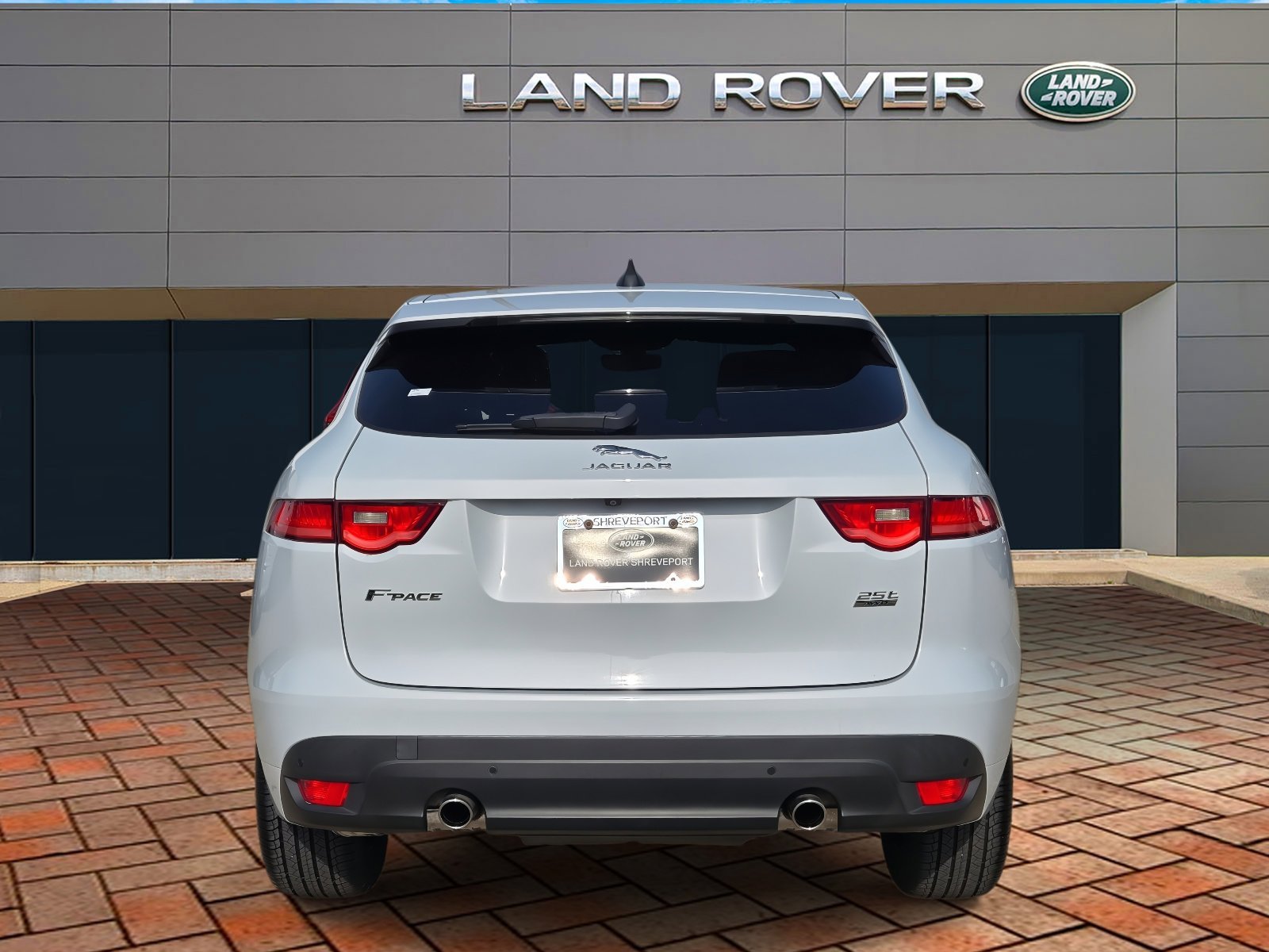 Used 2020 Fuji White Jaguar 25t R-Sport image 5