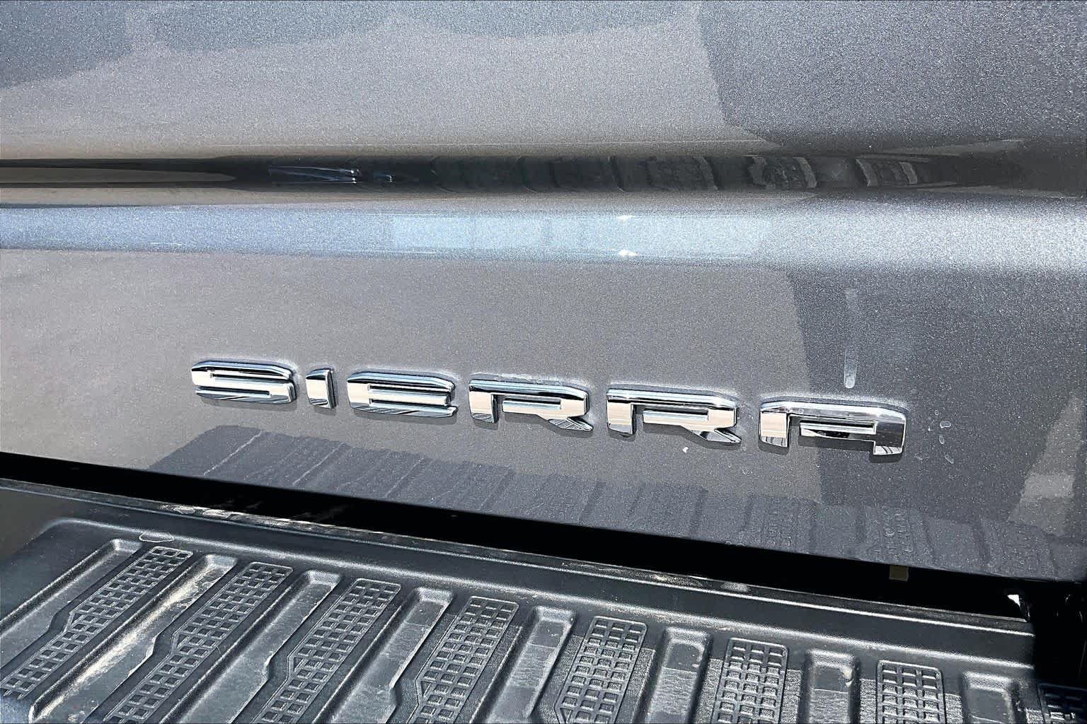 Used 2021 Satin Steel Metallic GMC Denali image 10