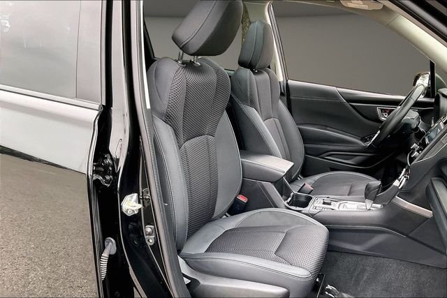 Used 2022 Black Subaru Premium image 7